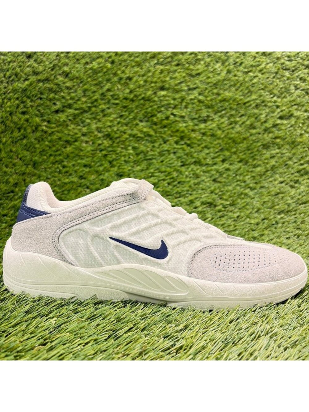 Nike SB Vertebrae Platinum Tint Gray Mens Size 8 Athletic Skate Shoes Sneakers